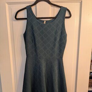 Women's Dress Small Green Sleeveless Textured Knit A Line